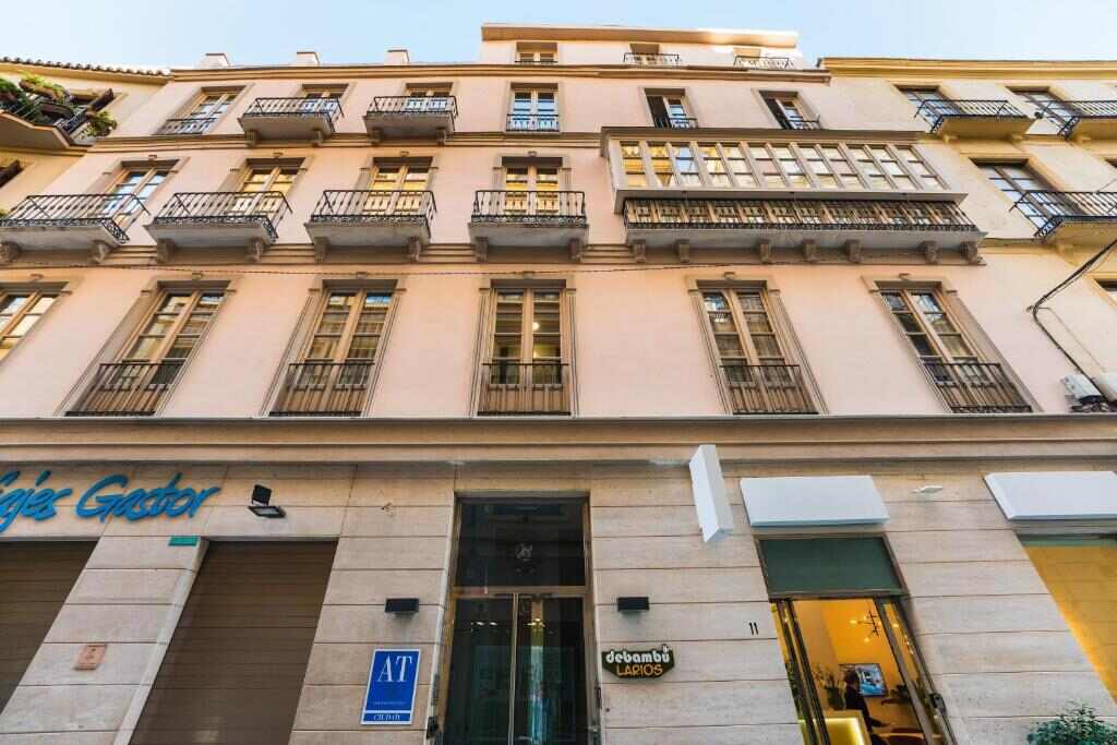 Facade of the Debambú Larios building in Málaga